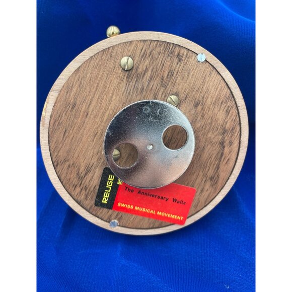 Swarovski Crystals  Wedding Couple Figurine Music Box Anniversary Waltz - Picture 13 of 14